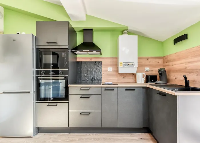 Cote Palais 2 Avec Netflix - Fibre - Proche Cite Apartment *